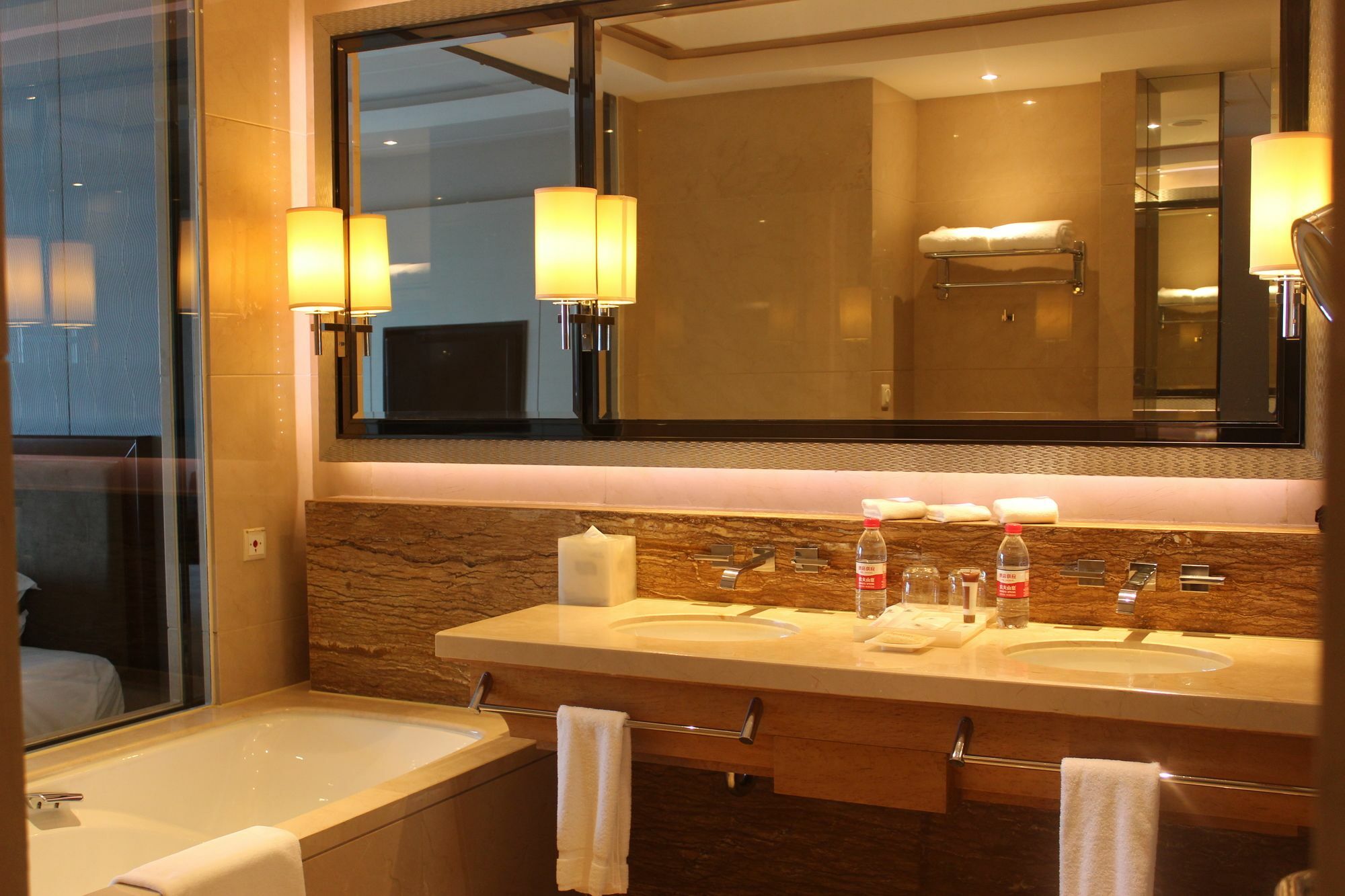 Sheraton Qiandao Lake Resort Chun'an Exterior photo